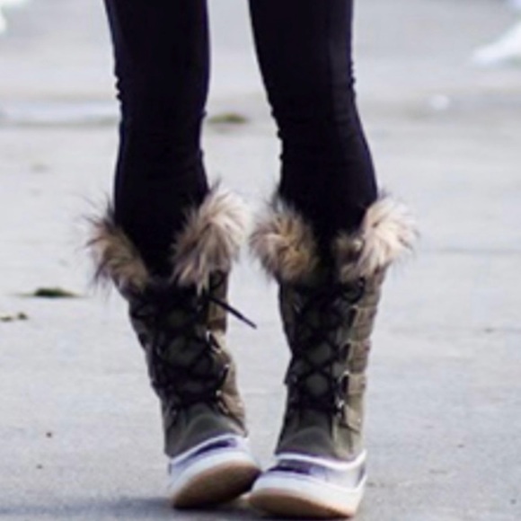 SOREL Pre-owned Women Waterproof insulated Joan Of Arctic Suede Olive Size 8 - Picture 8 of 9